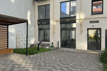 2-к квартира, 61,5 м², 1/9 эт.